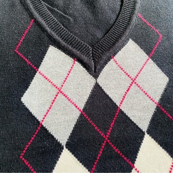 Reitmans Argyle Sweater Vest - Black & Grey - Picture 3 of 8
